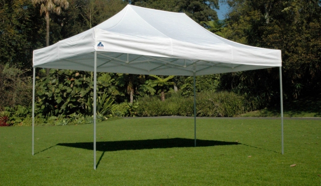 Instant-Marquee-4.5m-x-3m-pegged-white-with-no-walls